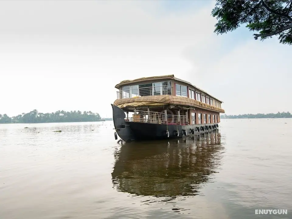 OYO 24290 Houseboat Anugraha Deluxe - Dış Mekan