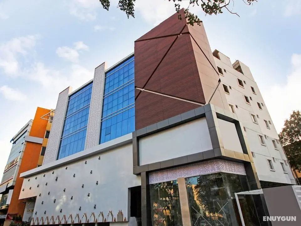 OYO 24583 Sesha Grand - Öne Çıkan Resim