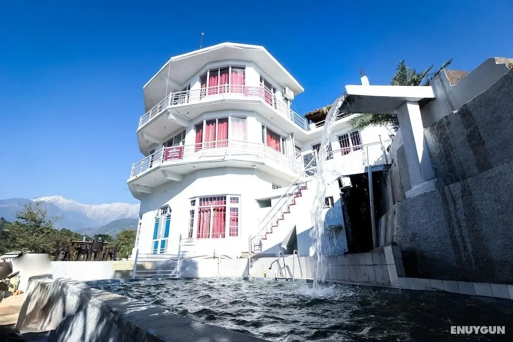 OYO 25107 Aqua Waterfall Hotel - Dış Mekan