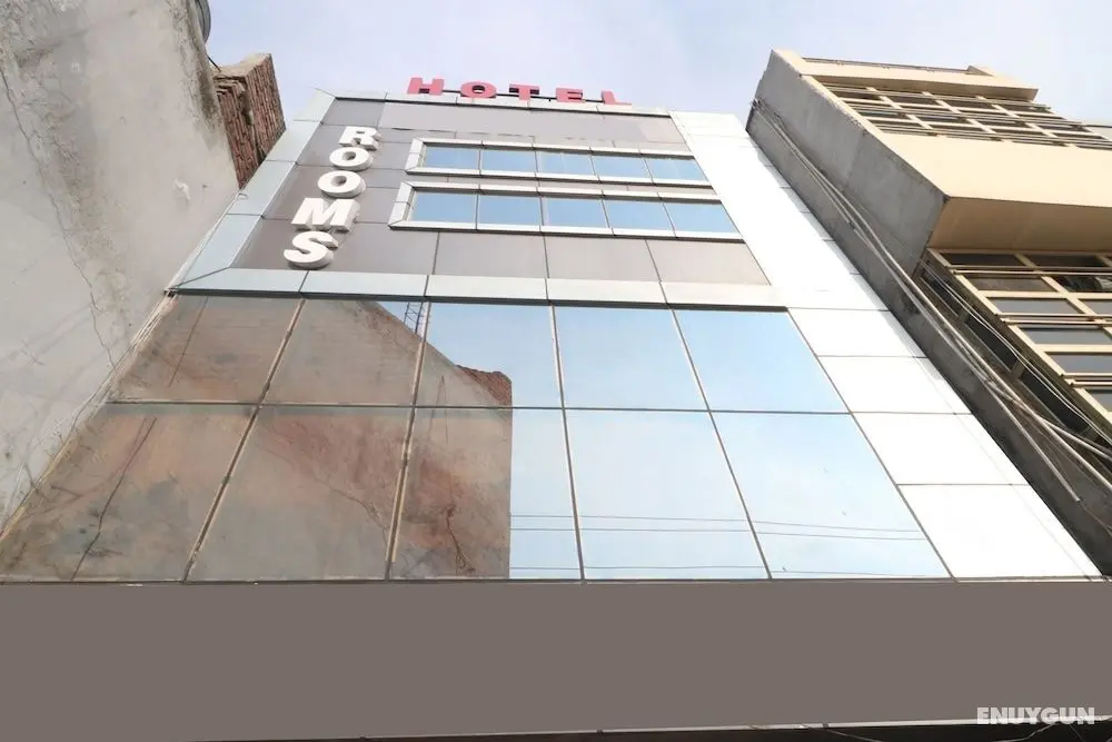 OYO 27614 Hotel Oscar Inn - Dış Mekan