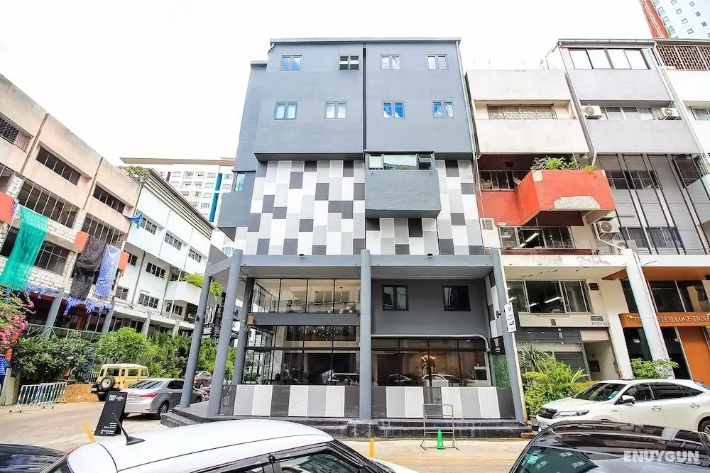 OYO 312 Wire Bangkok Hostel Phrakanong - Öne Çıkan Resim
