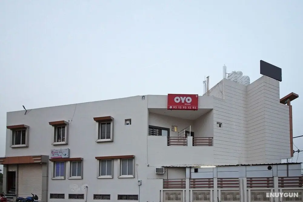 OYO 3202 Hotel Gayatri Residency - Dış Mekan