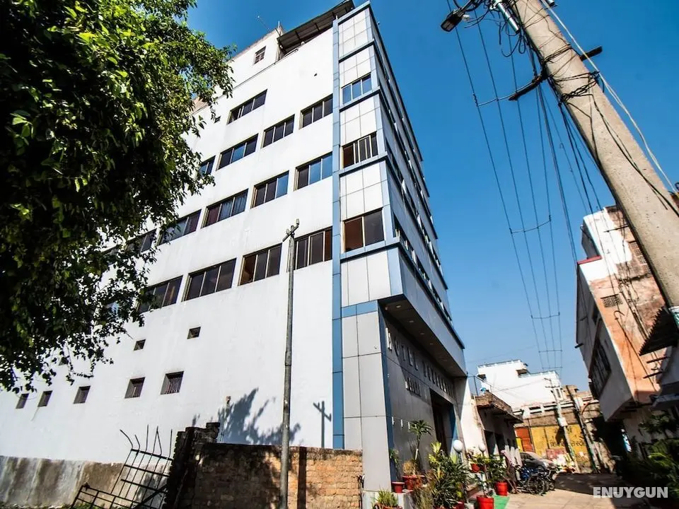 OYO 33479 Hotel Double Tree Deluxe - Dış Mekan