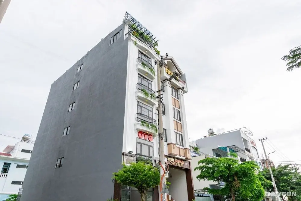 OYO 344 Three Girl Hotel & Apartment - Dış Mekan