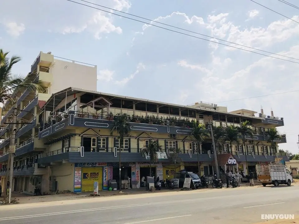 OYO 35509 Dhana Dhaanya Residency - Dış Mekan
