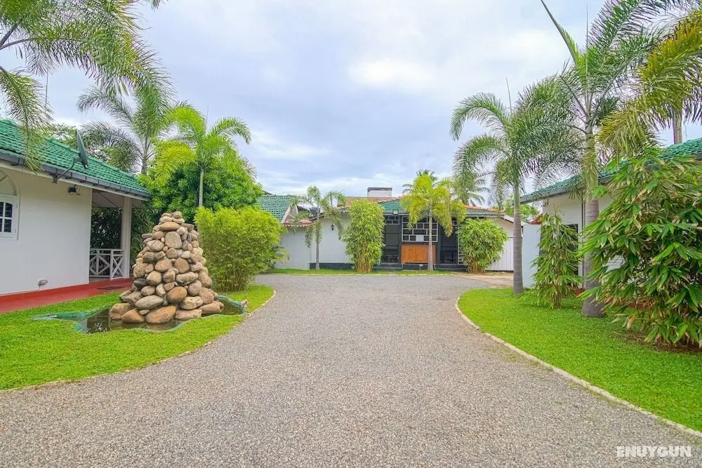 OYO 385 Sanri Villa Negombo - Dış Mekan