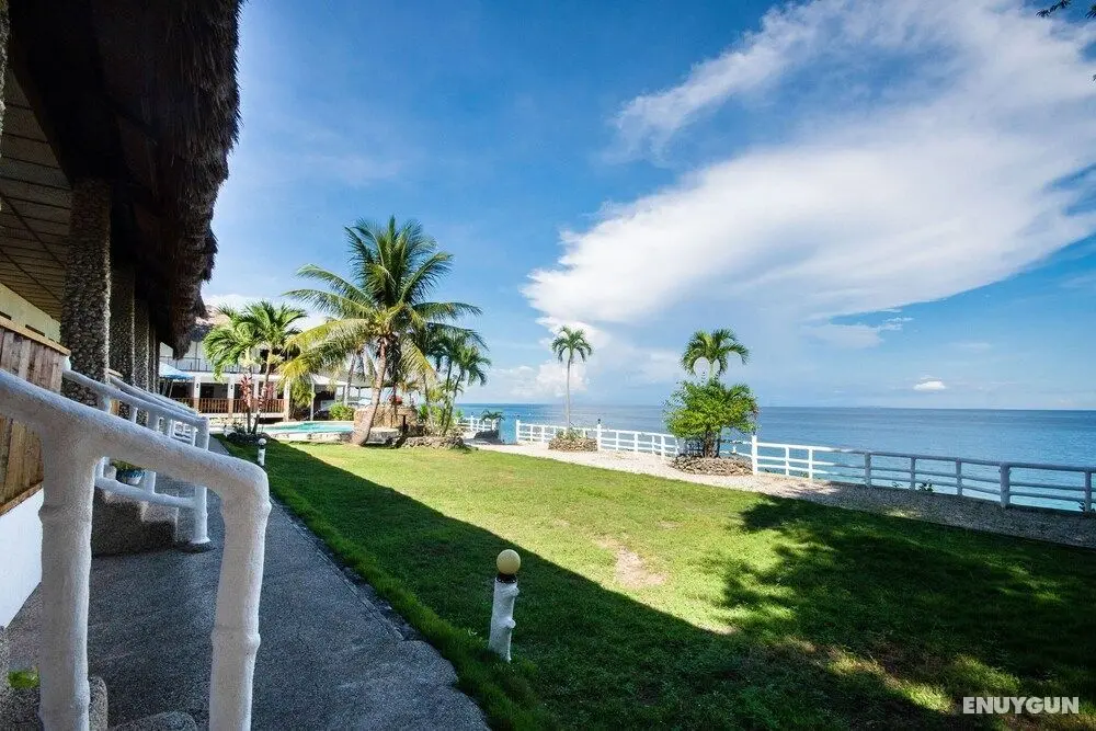 OYO 438 Ermi Beach Resort - Dış Mekan
