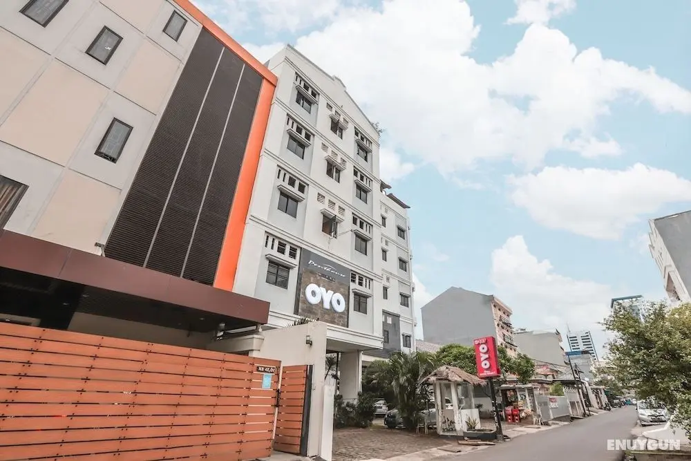 OYO 467 Penthouse Hotel - Dış Mekan