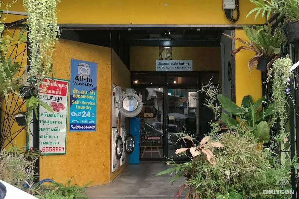 OYO 505 Ente Space Hostel - Dış Mekan