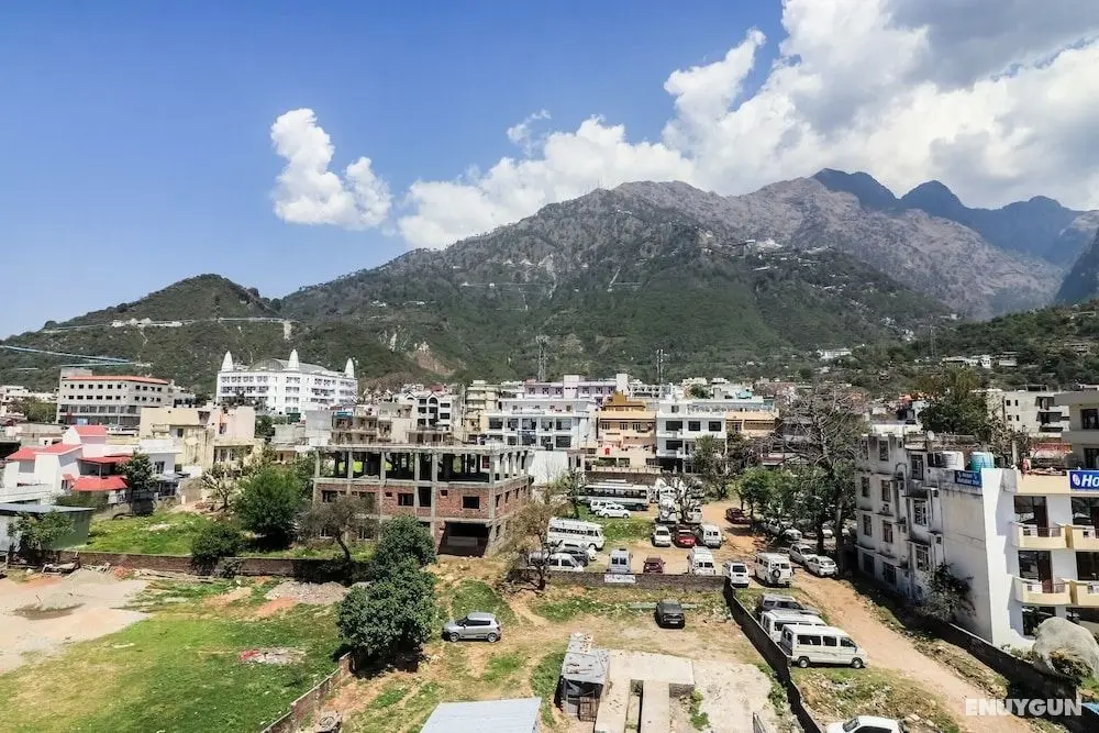 OYO 5239 Hotel Satya Shree - Dış Mekan