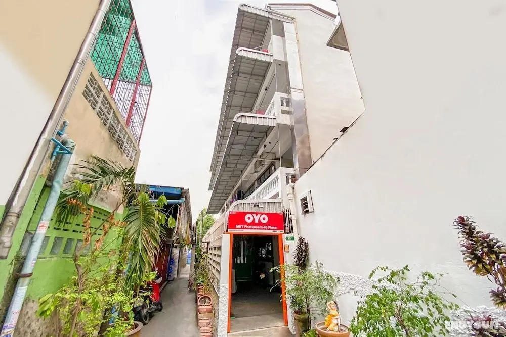 OYO 525 MRT Phetkasem 48 Place - Dış Mekan