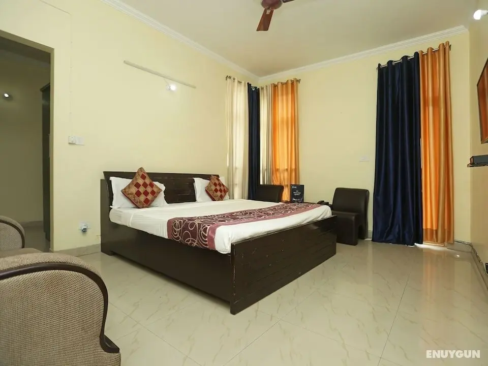 OYO 5285 Apartment Impact Associates - Öne Çıkan Resim