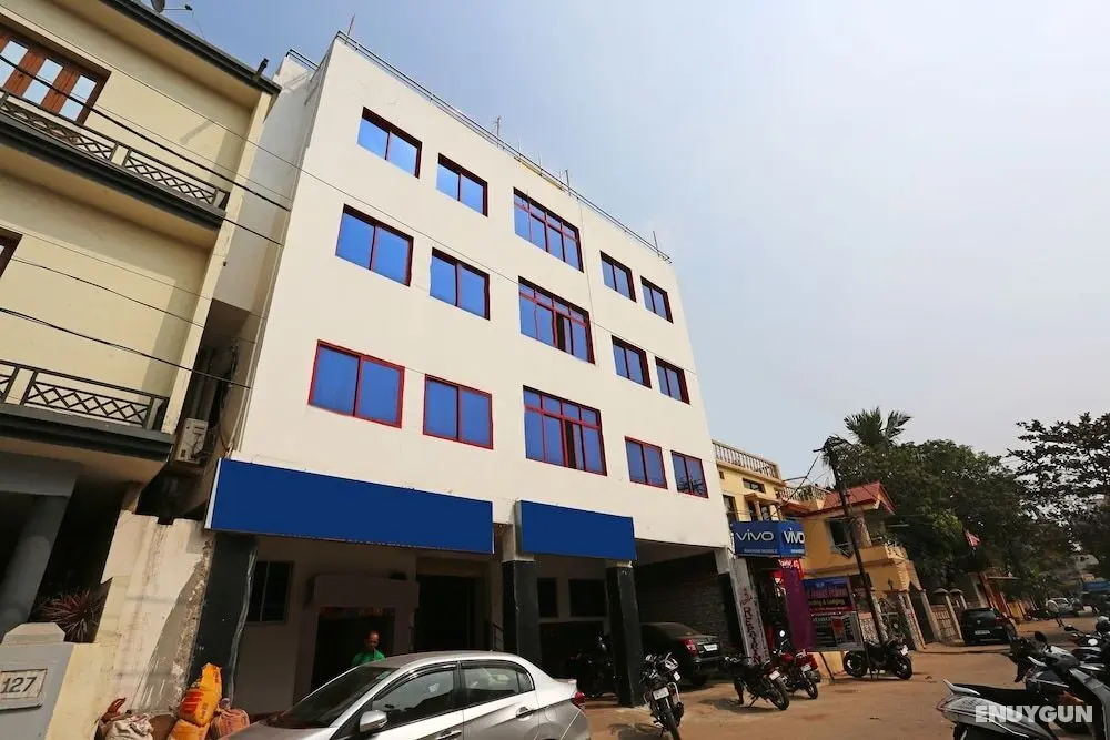 OYO 5719 Hotel Jannat Palace - Dış Mekan