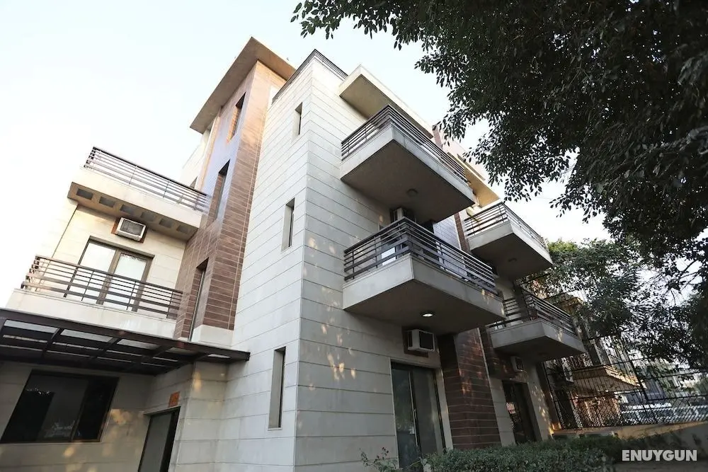 OYO 6558 SD Royal Inn - Dış Mekan