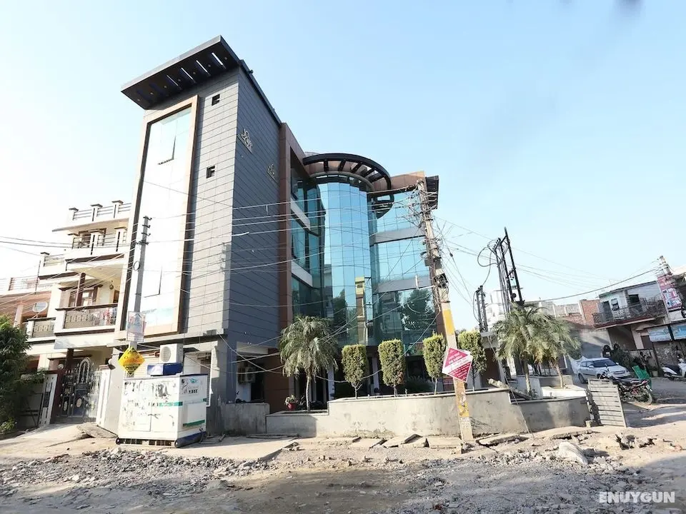 OYO 6688 Hotel RP Grand Titanium - Öne Çıkan Resim