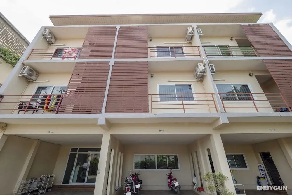 OYO 698 Pattaya City - Dış Mekan