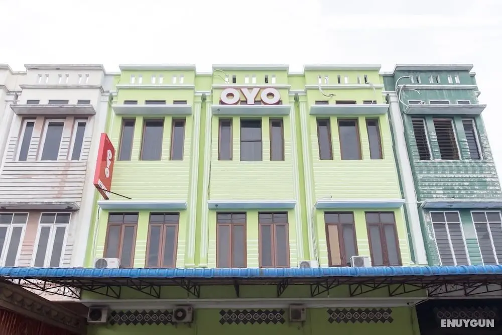 OYO 723 Penginapan Nia Mandiri Syariah - Dış Mekan