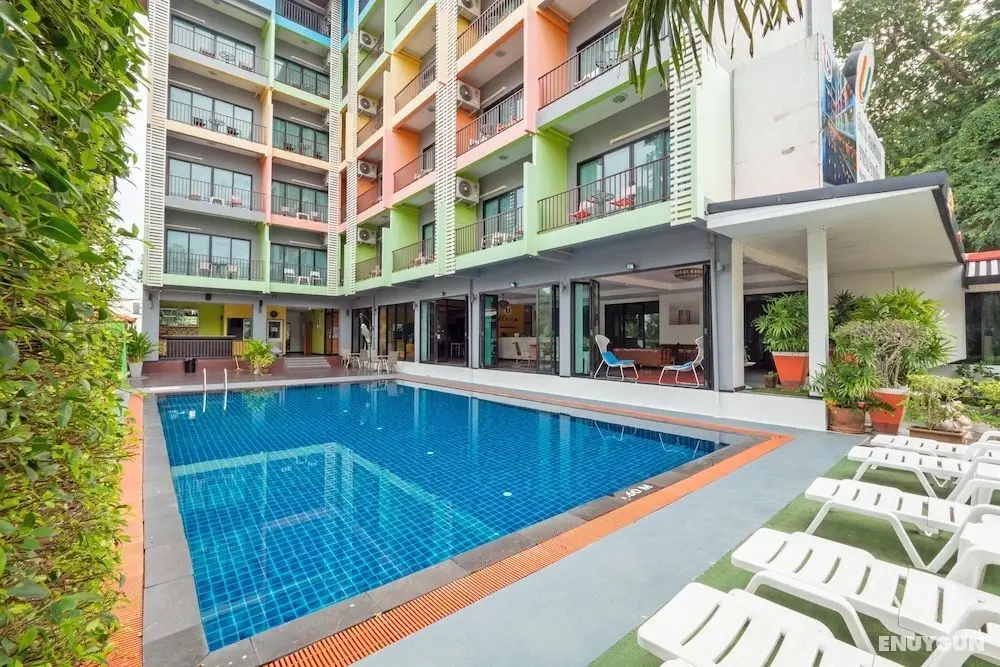OYO 75367 UD Pattaya Hotel - Öne Çıkan Resim