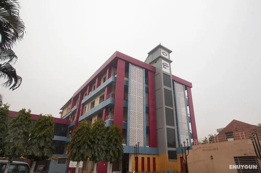 OYO 767 Hotel Eastern Star - Dış Mekan