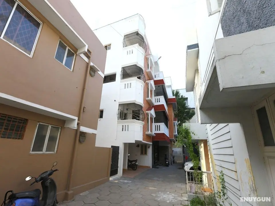OYO 8033 Premam Service Apartment - Dış Mekan