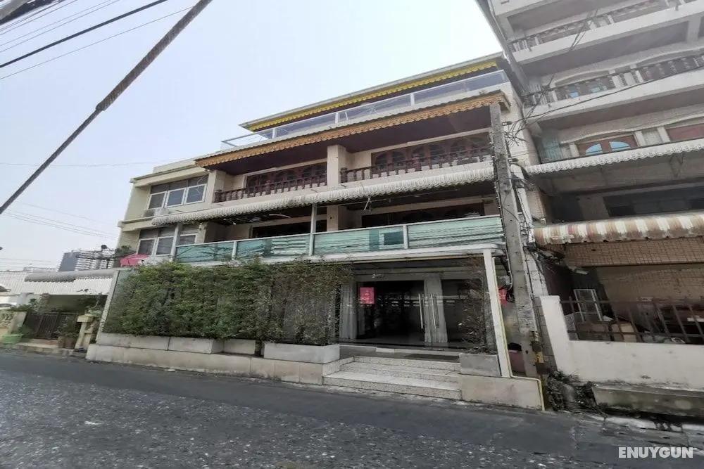 OYO 822 Thai Sabai Hotel - Dış Mekan