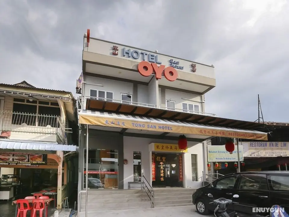 OYO 89915 East Mount Hotel - Dış Mekan