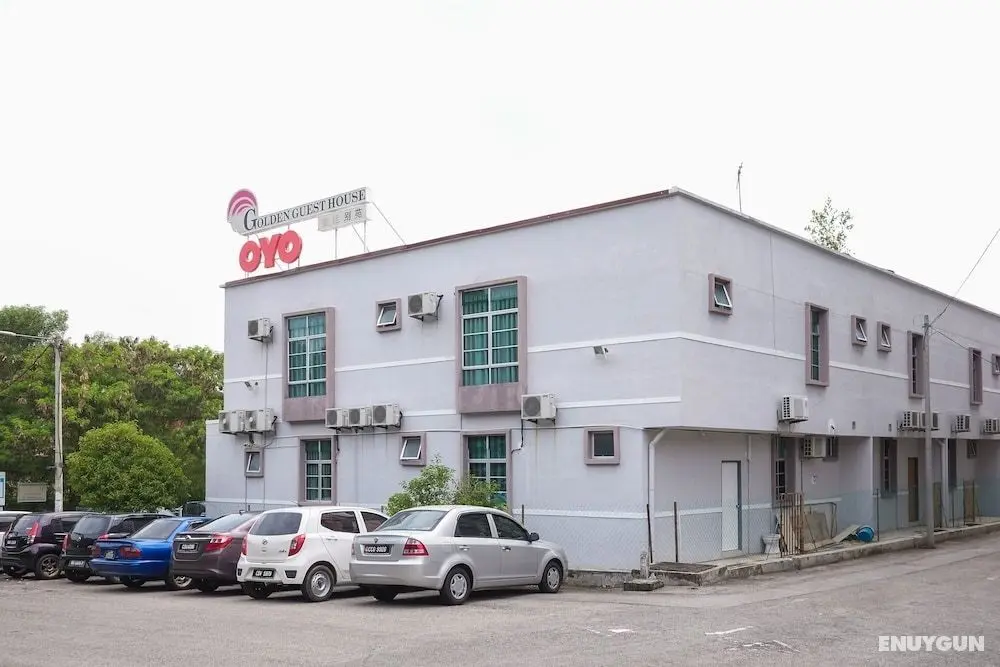OYO 89930 Golden Guest House - Dış Mekan