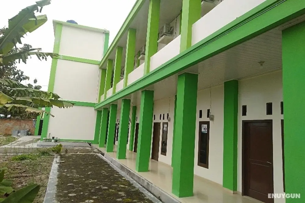 OYO 90930 Wisma Hana Hani - Dış Mekan