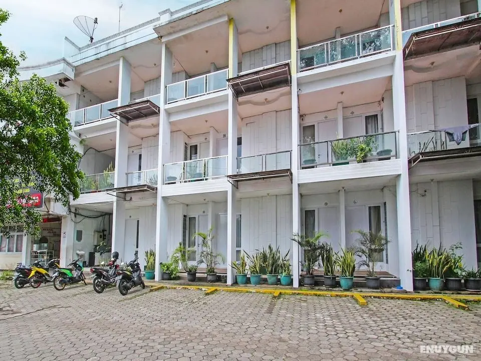 OYO 91957 Hotel Roda Mas 2 - Dış Mekan