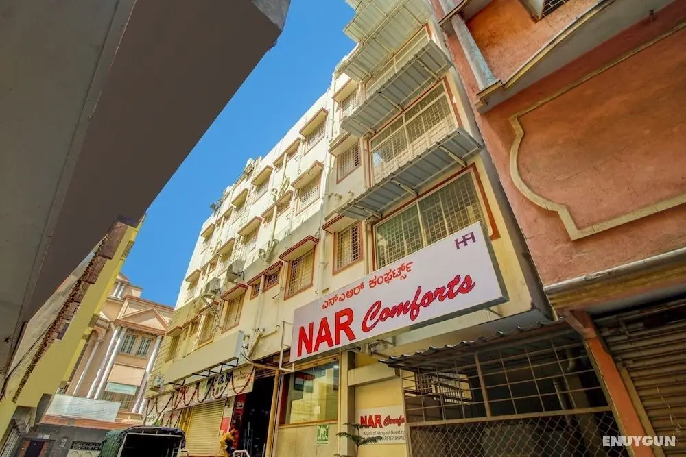 OYO 9251 NAR Comforts - Dış Mekan