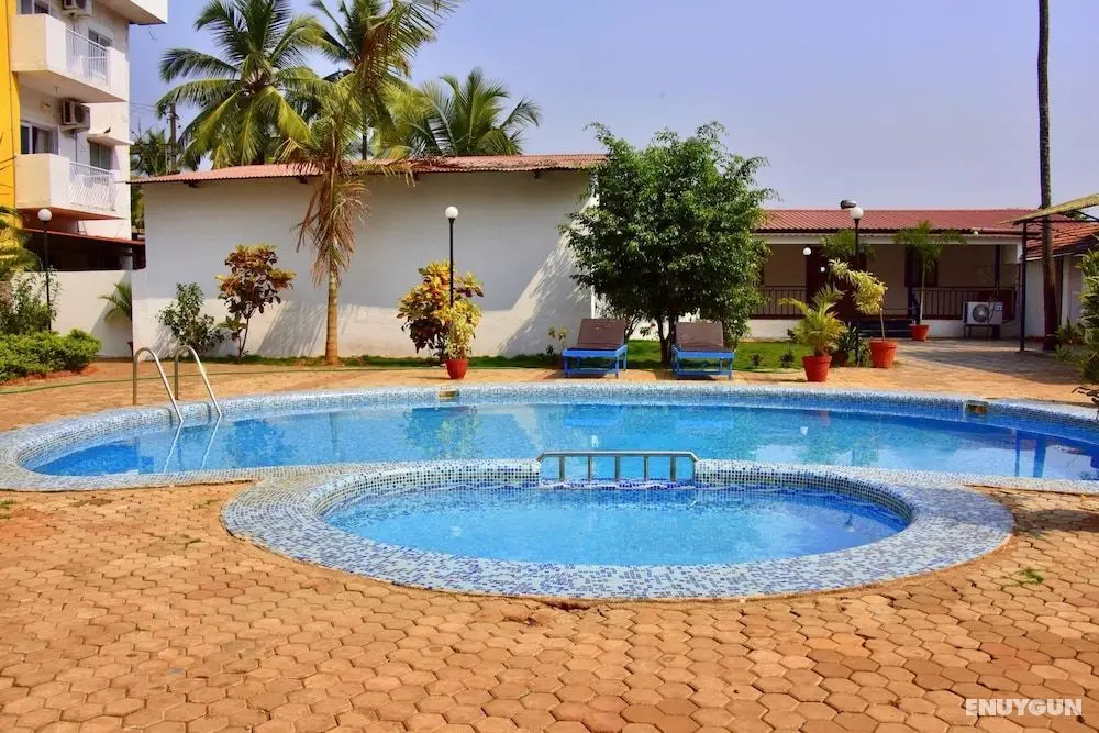 OYO 9411 Resort Calangute - Havuz