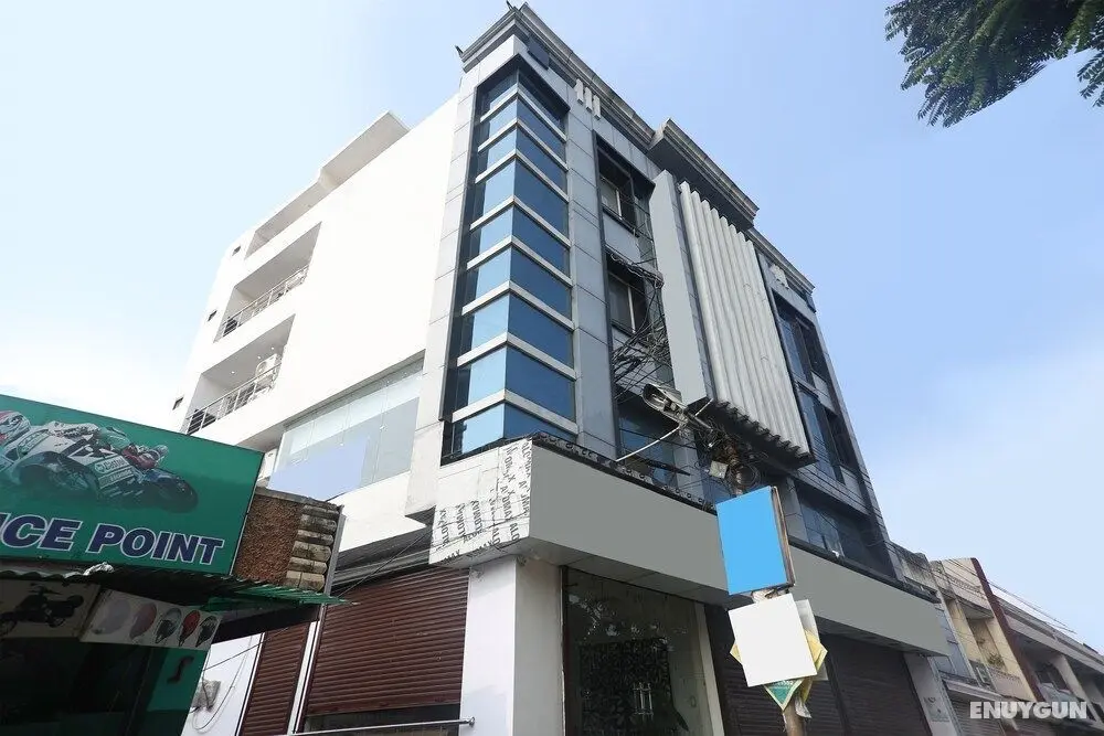 OYO 9565 Hotel New Shiv Murti - Dış Mekan