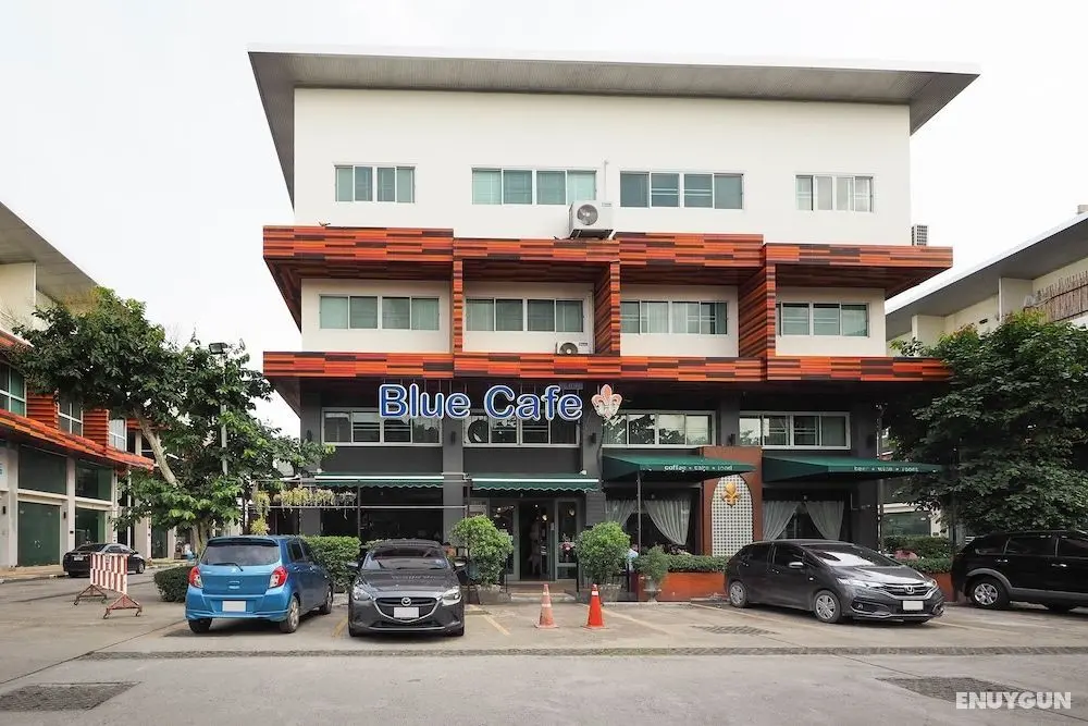 OYO 995 Blue Cafe Apartment - Dış Mekan