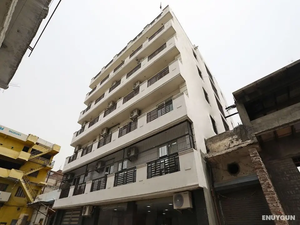 OYO Flagship 13847 HCMR Complex - Dış Mekan