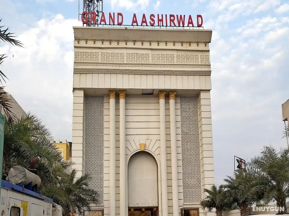 OYO Flagship 15751 Grand Ashirwad - Dış Mekan