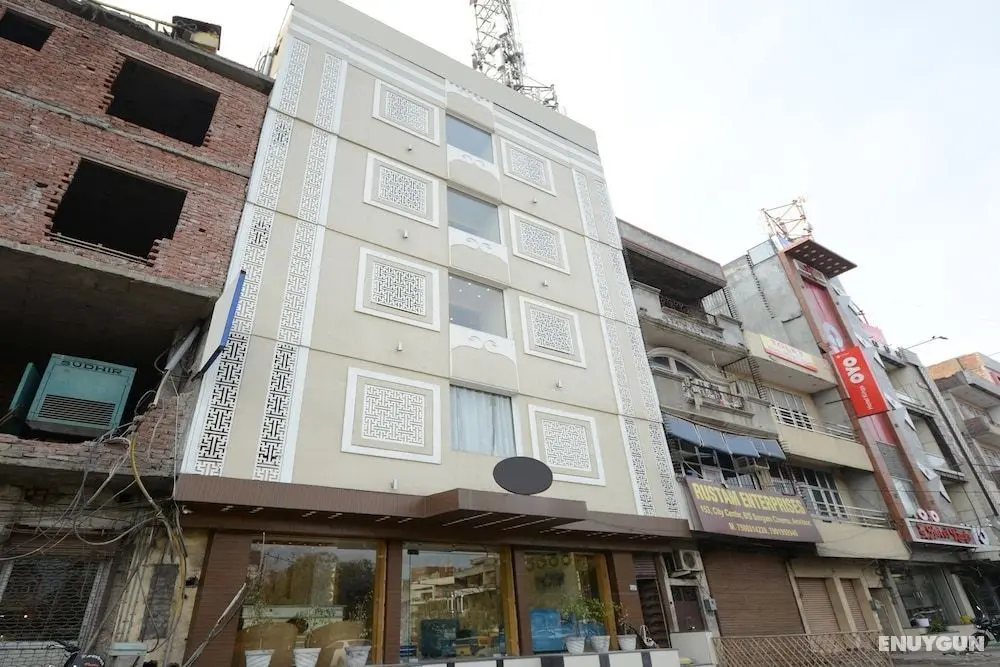OYO Flagship 29074 Golden Temple Road - Dış Mekan