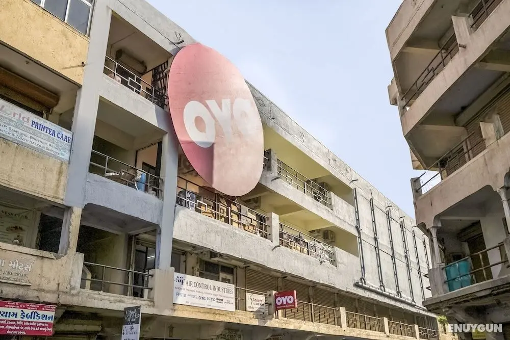 OYO Flagship 39798 Nirmala Convent Road - Dış Mekan