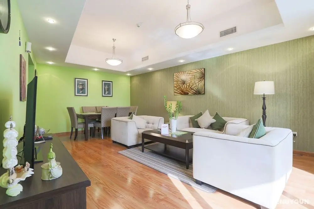 OYO Home 300 2BHK Al Waleed Paradise JLT - Öne Çıkan Resim