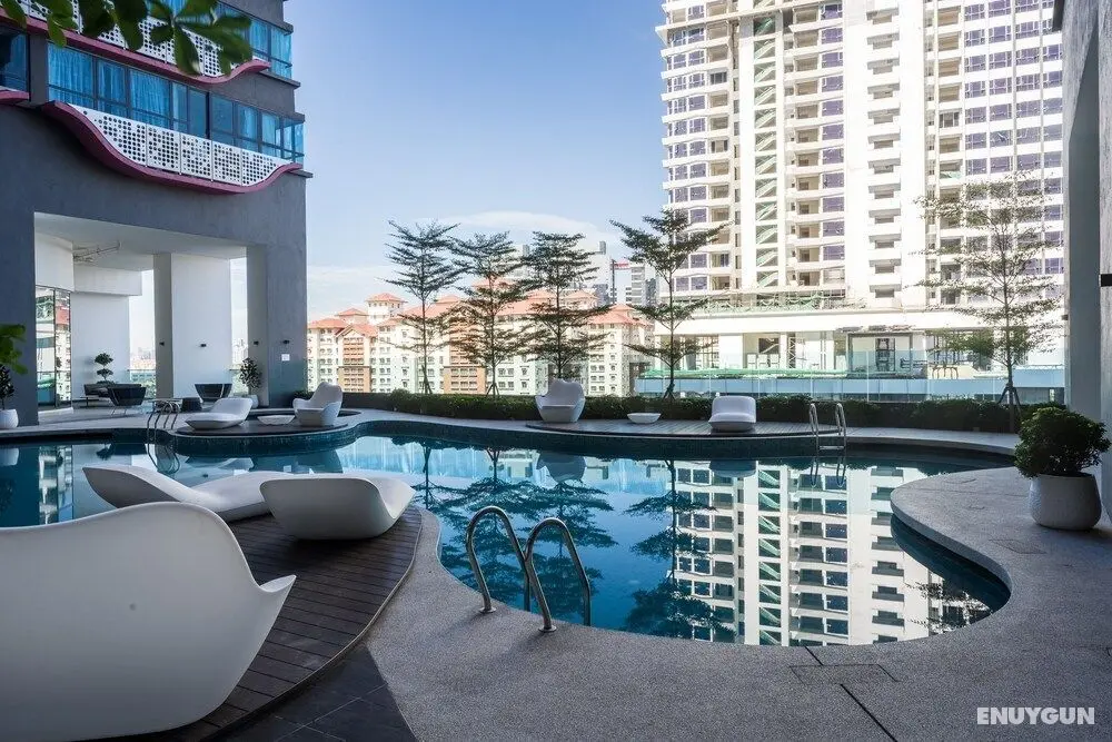 OYO Home 44045 Splendid 2br Arte Plus - Havuz