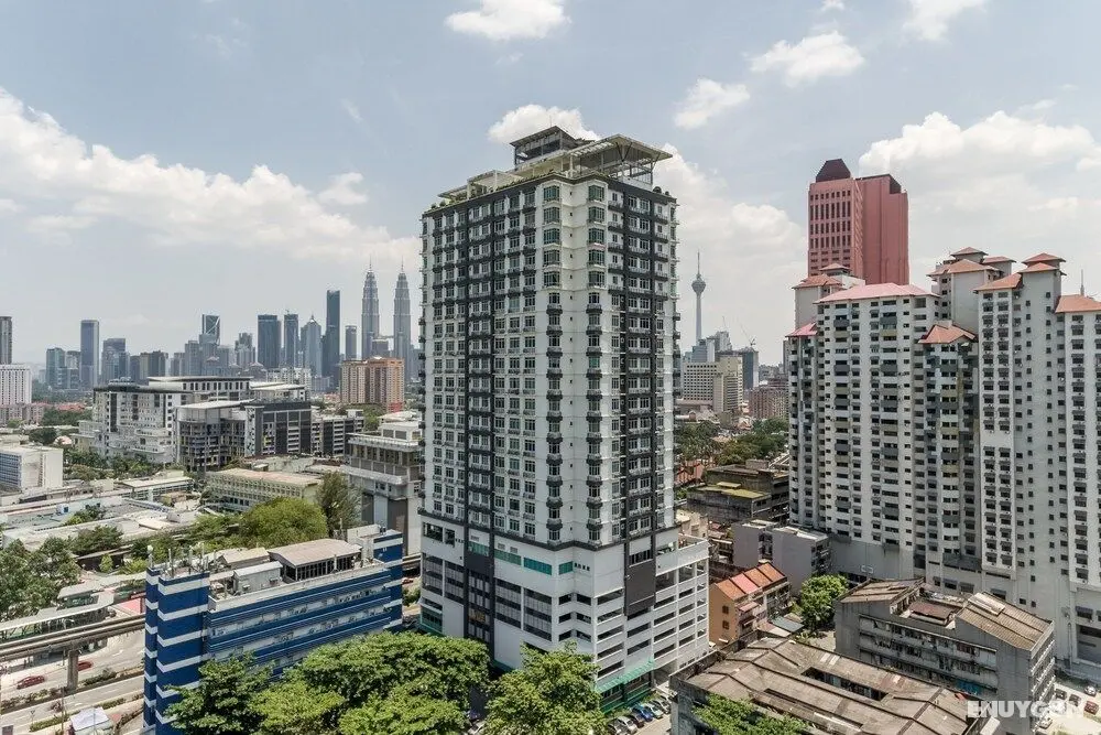 OYO Home 790 Premium 2BR Vue Residences - Dış Mekan