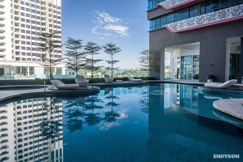 OYO Home 89391 Awesome 1br Arte Plus - Havuz