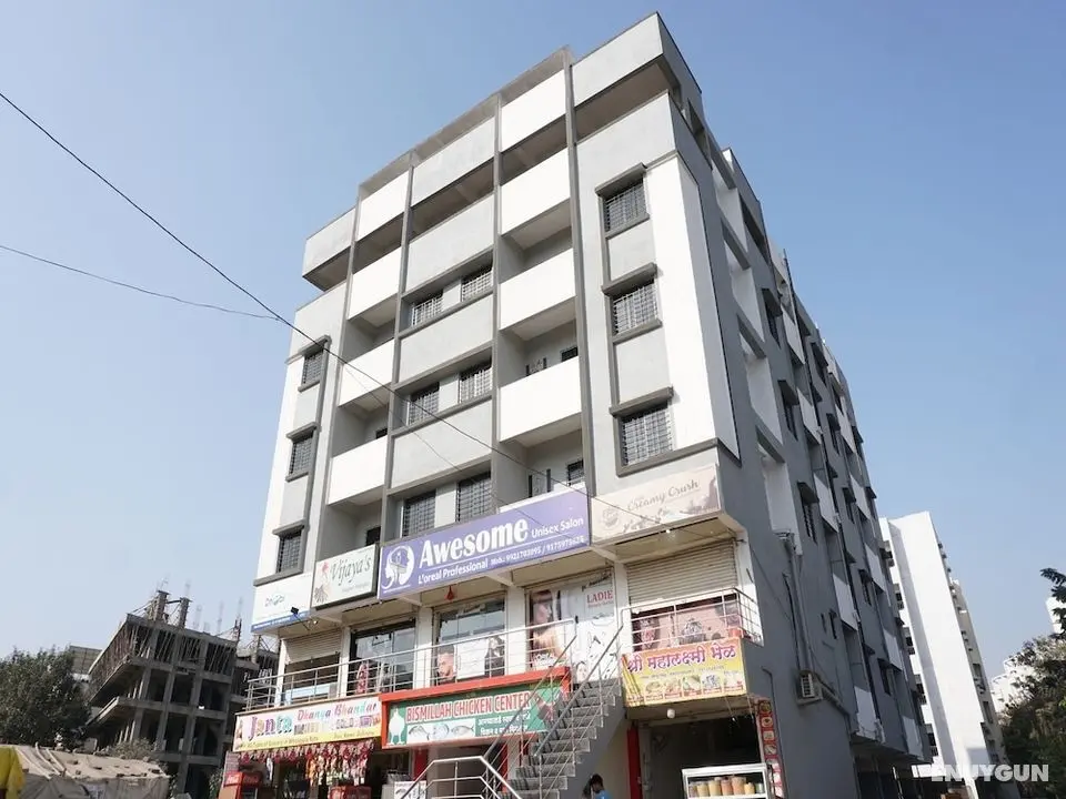 OYO Living Sriram heights Bhekrai Nagar Near Kumar Park Infinia - Öne Çıkan Resim