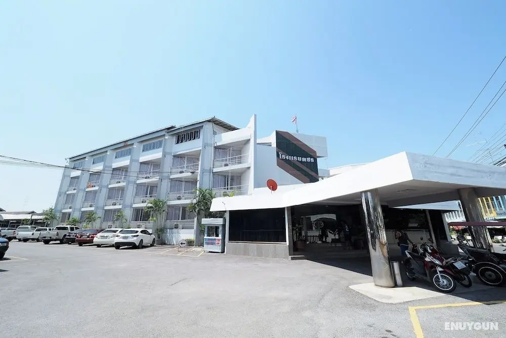 Pachara Hotel and Restaurant - Öne Çıkan Resim