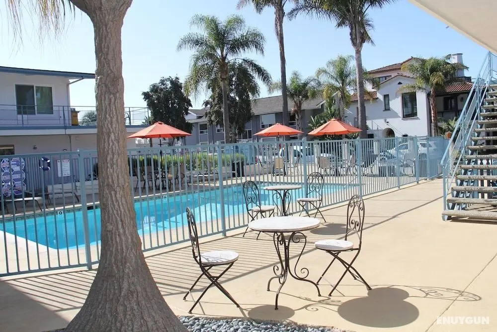 Pacific Crest Hotel Santa Barbara - Havuz