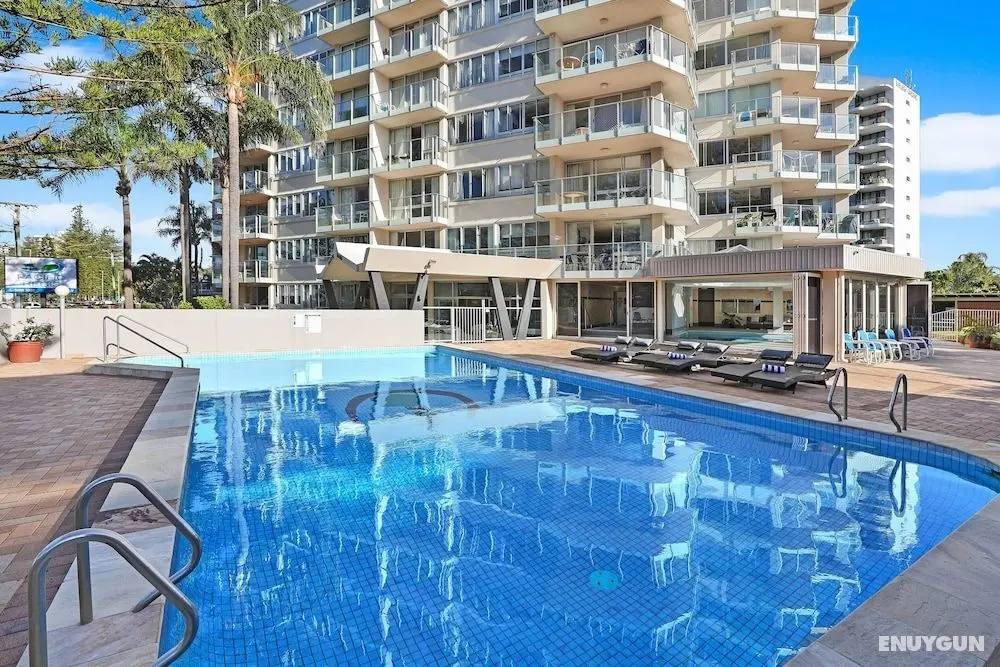 Pacific Regis Apartments - Öne Çıkan Resim