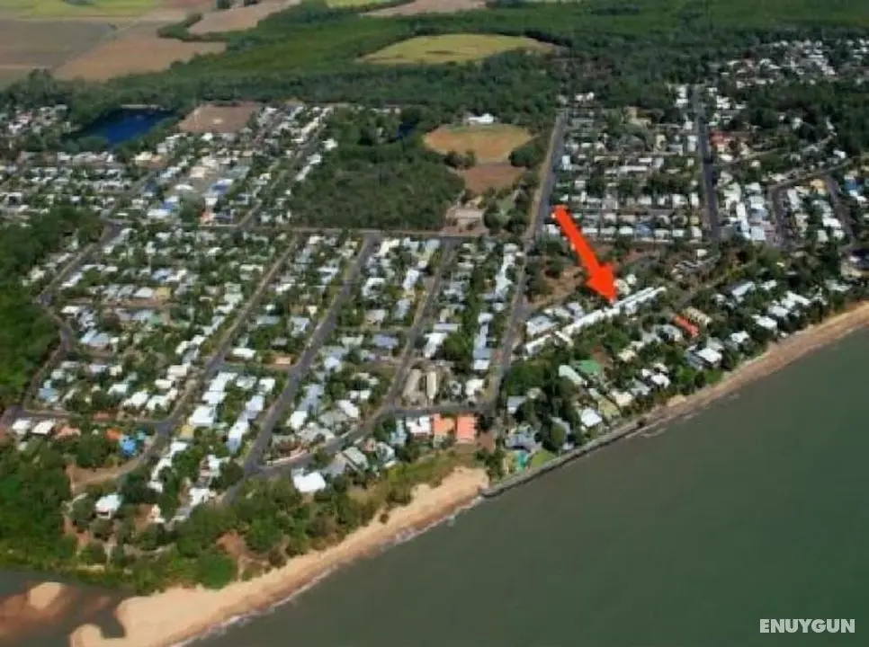 Pacific Sands Holiday Apartments - Plaj