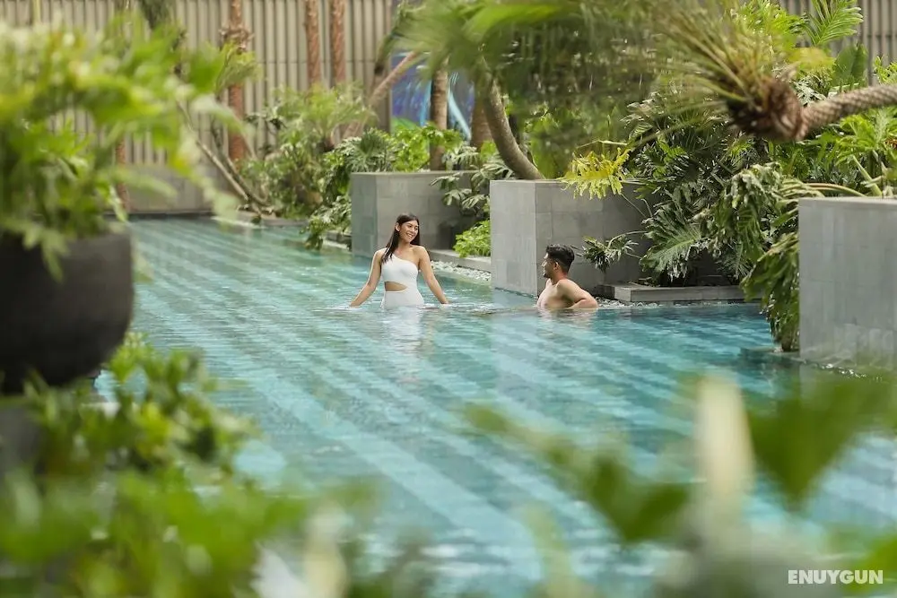 Padma Hotel Semarang - Havuz