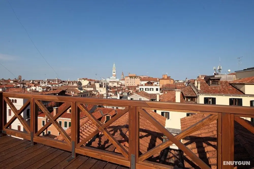 Palazzo Pianca - Dış Mekanlar