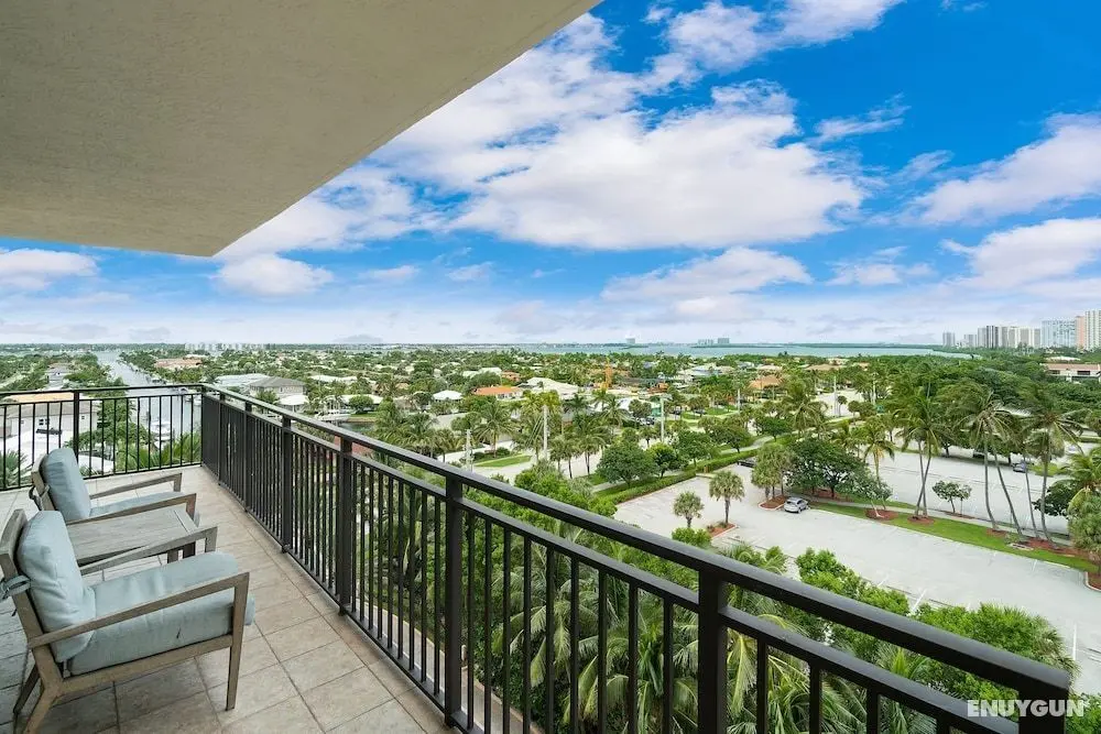 Palm Beach Singer Island Resort & Spa Luxury Suites - Oda Manzaraları