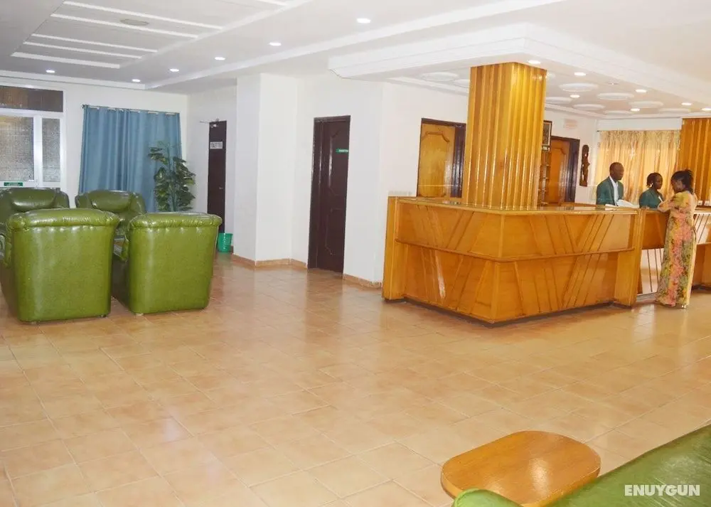 Hotel Palm Beach Yennega - Lobi